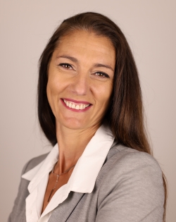 Mme Carole Ducharme